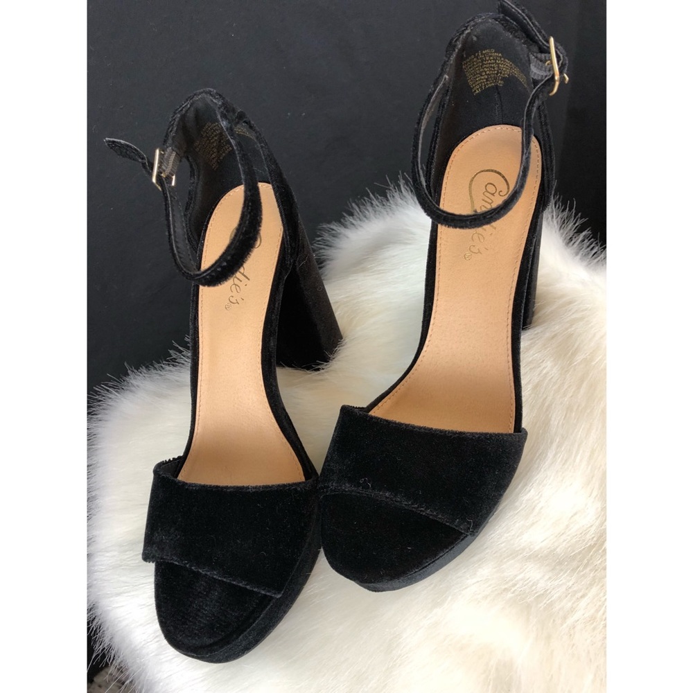 HP❤️ NWOB Velvet platforms - Picture 3 of 4